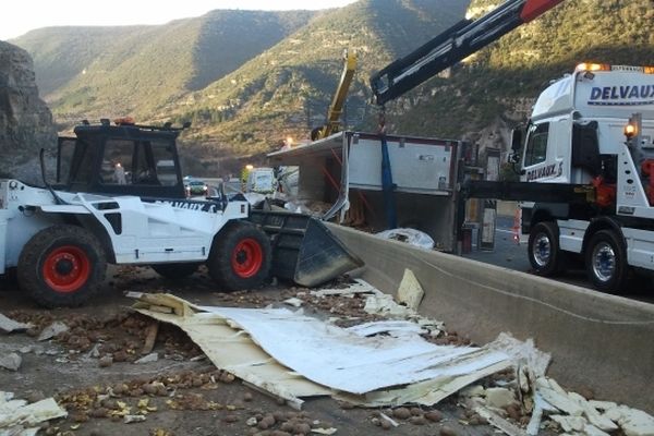 Le camion s'est couché sur l'A75