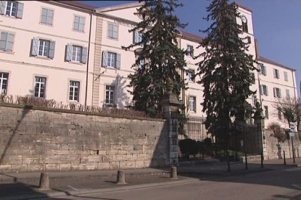 Le collège Gérôme à Vesoul, rue de la Préfecture 