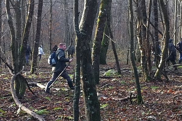 Les recherches se sont poursuivies dimanche 9 décembre 2012 pour retrouver la juge Pascale Gay-Pillot