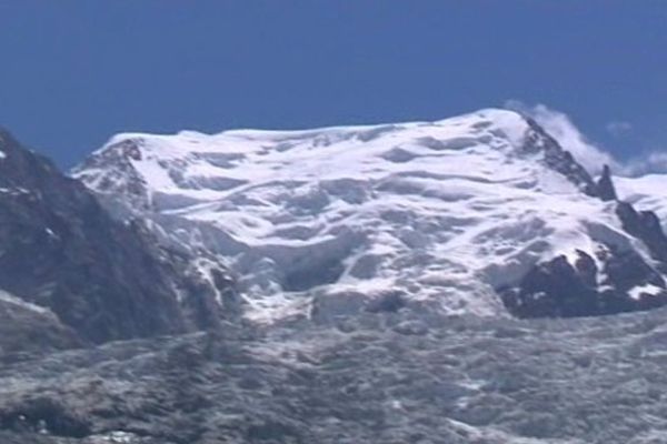 Une chute de séracs a provoqué une avalanche au Mont Blanc du Tacul