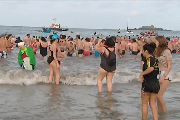 Le dernier bain de l'année 2015 à Dinard