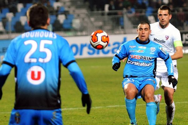 Lors de la rencontre entre le Tours FC et le FC Metz, le 13  décembre 2013