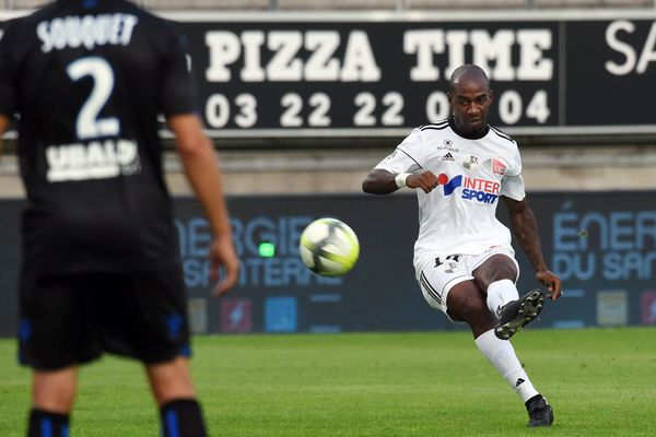 Gaël Kakuta pourrait être élu joueur du mois. 