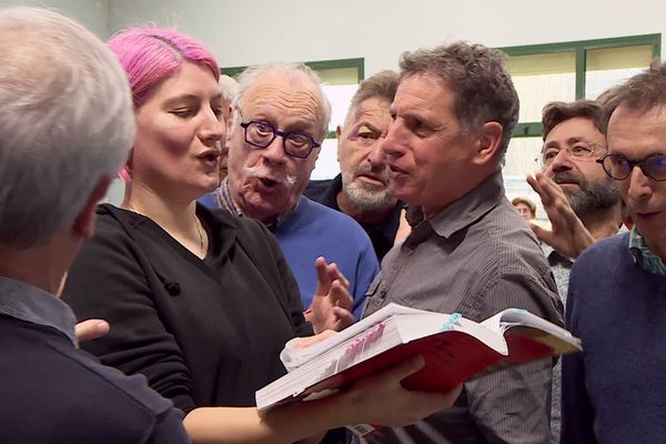 Les choristes périgourdins en pleine concentration