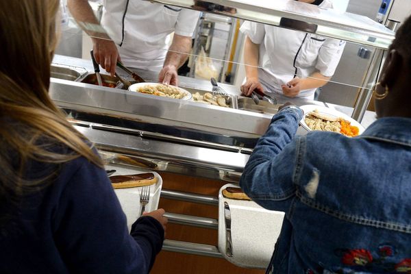 Les élèves qui ne mangent pas de porc pourront désormais avoir des repas complets comme les autres.