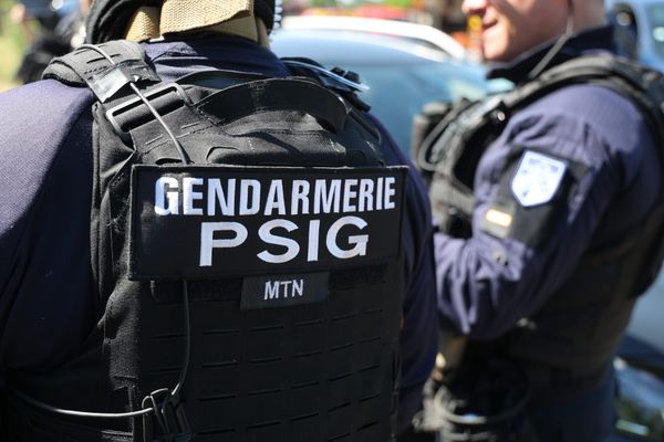 Les gendarmes de Bordeaux ont interpellé deux personnes à Eysines en Gironde pour l'assassinat d'un quadragénaire.