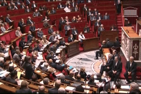 La charte sera en discussion à l'Assemblée nationale.