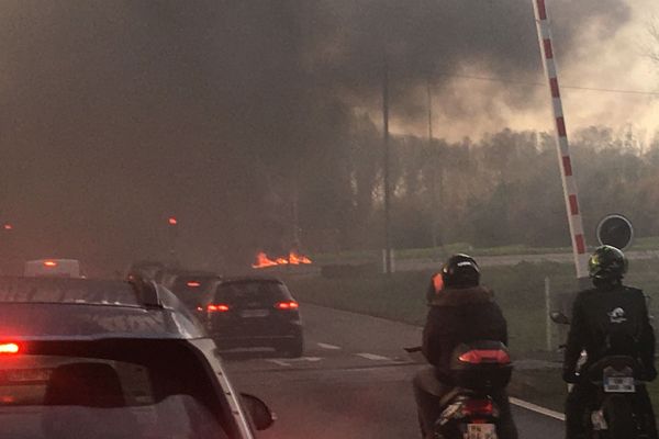 Photo du mardi 10 décembre 2019- Blocage de l'entrée de la zone industrielle du Havre