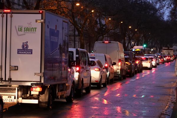 En moyenne, à Bordeaux, les automobilistes roulent à moins de 20 km/h.