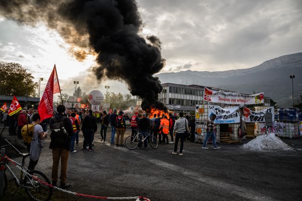 Les salariés de Vencorex, à Pont-de-Claix (Isère), sont en grève depuis la fin du mois d'octobre.