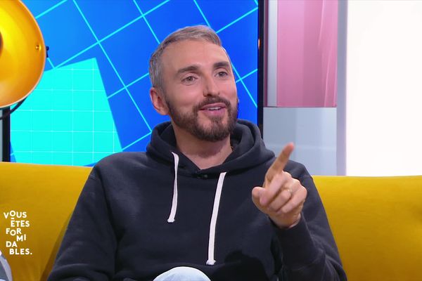 Christophe Willem sur le plateau de "Vous êtes formidables", le 4 octobre 2022.