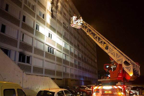 L'incendie s'est déclaré vers 2h du matin ce lundi.