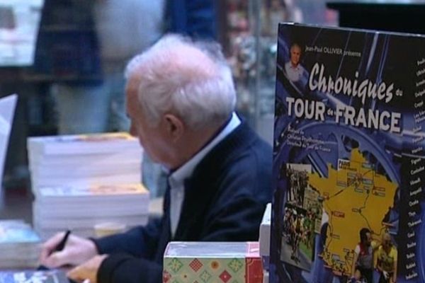 A l'occasion de la sortie de son livre "Chroniques du Tour de France", Jean-Paul Ollivier, le journaliste de France Télévisions, a fait un passage par l'Auvergne pour rencontrer ses lecteurs, fans de cyclisme et de ses petites histoires.