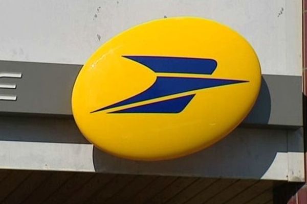 Des litiges, dans d'autres régions, opposent des salariés de La Poste à leur employeur.