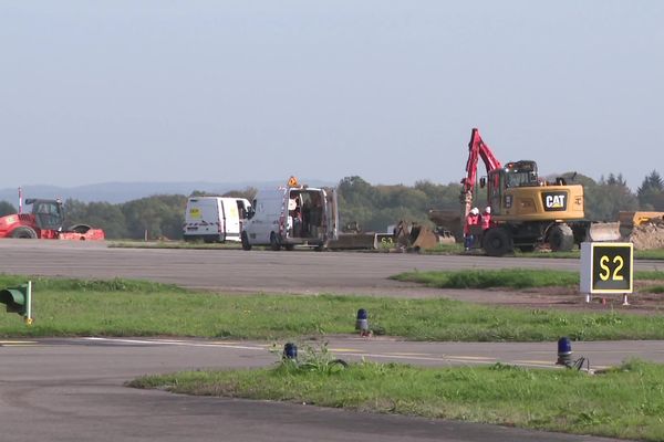 Les travaux ont d'ores et déjà débuté sur les pistes de l'aéroport