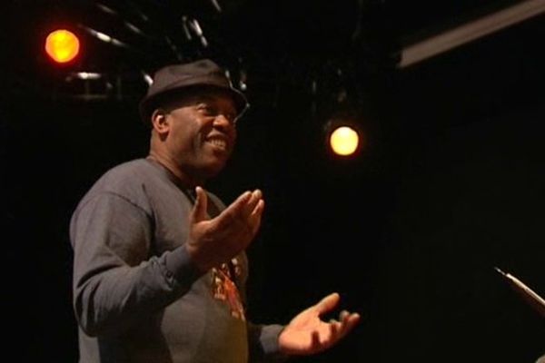 Le contrebassiste Essiet Okon Essiet a conseillé les passionnés de Jazz en Tête