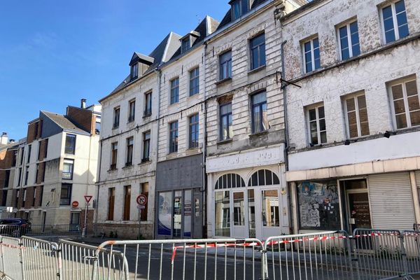 Trois immeubles de la rue Méaulens à Arras ont été évacués.