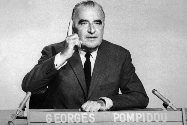 L'ancien Premier ministre, Georges Pompidou, intervient à l'ORTF au mois d'avril 1969 dans le cadre de la campagne pour le référendum à l'issu duquel le général de Gaulle démissionnera de ses fonctions de président de la République.