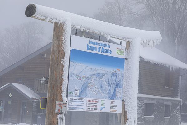 La neige était présente sur le Ballon d'Alsace le 26 décembre, lorsque les deux randonneuses se sont perdues.