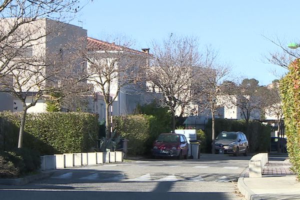 Près de Montpellier, exaspérés par les nuisances causées par la location chaque week-end d'une maison à des fêtards, les riverains ont adressé une pétition à la préfecture et un courrier à l'Elysée.