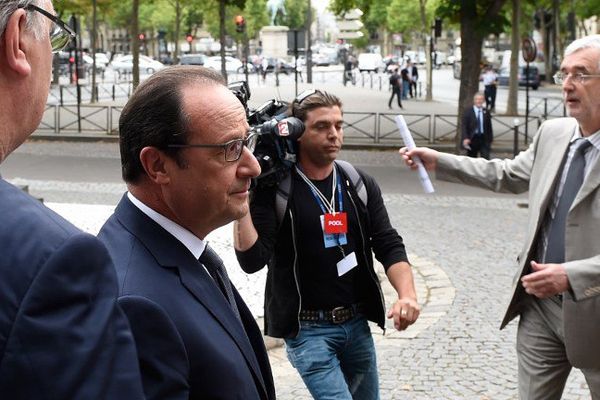 François Hollande au somet Climat d'où il a annoncé un plan d'urgence pour les éleveurs