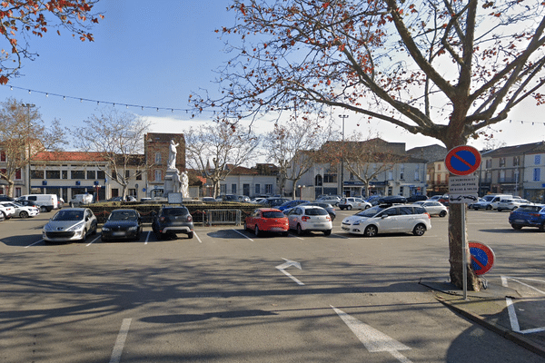 La place Jean Jaurès de Carmaux fait partie du périmètre où la consommation d'alcool est interdite par arrêté municipal à compter du 1er octobre 2024.