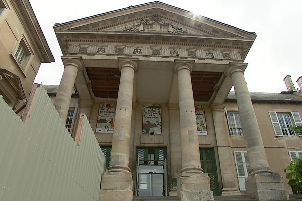 D'ici à 2028, l'ancien Palais de Justice de Poitiers accueillera un hôtel et un café-restaurant.