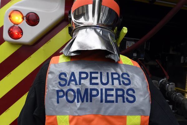 Un homme est décédé dans l'incendie d'un train à Calais ce samedi 9 décembre 2023.