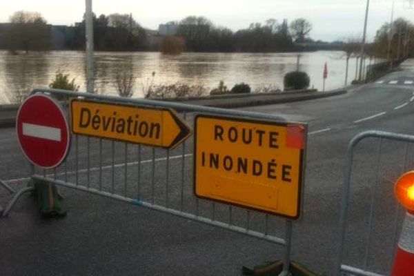 Une route inondée près de Rennes