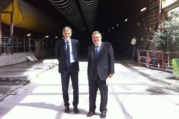 Un tunnel pour deux ministres. Alain Vidalies, ministre des transports (à droite) et Graziano Delrio, son homologue italien