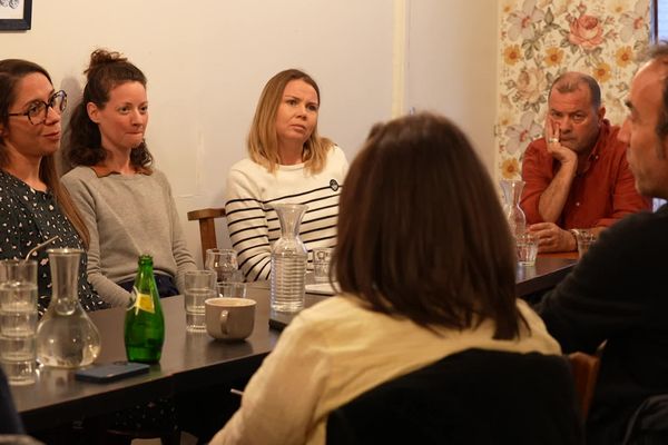 Deux fois par mois, l'association Happy End organise au Bam Bam café des "apéros de la mort".