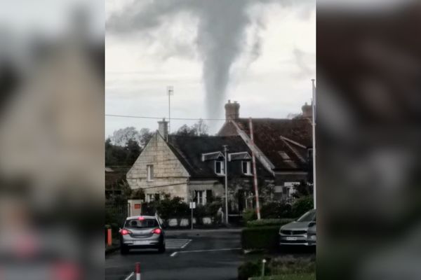 Une tornade observée à Carlepont, dans l'Oise, le mardi 18 juin 2024.