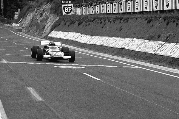 En 1970, Jacky Ickx participait à son deuxième grand prix sur le circuit de Charade, près de Clermont-Ferrand.