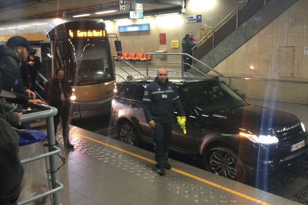 Scène insolite à la gare du Midi ce lundi.