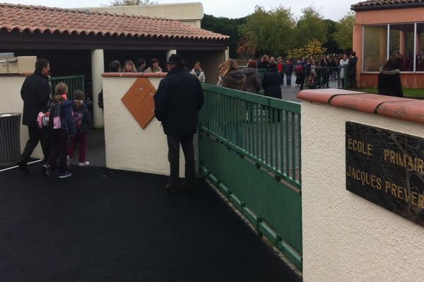 Le retour des enfants à l'école ce lundi matin