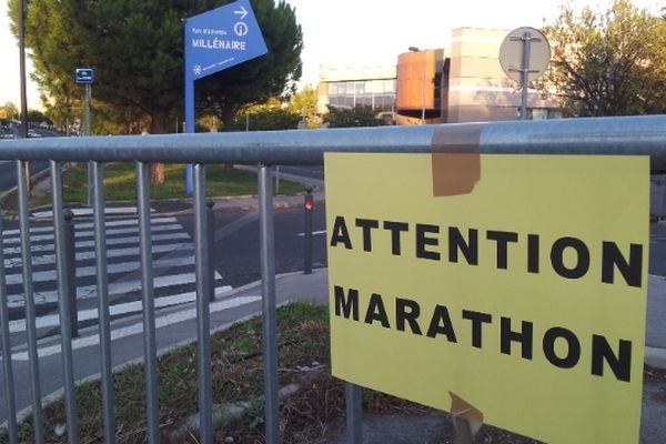 Montpellier - barrière anti-public du Marathon - archives.