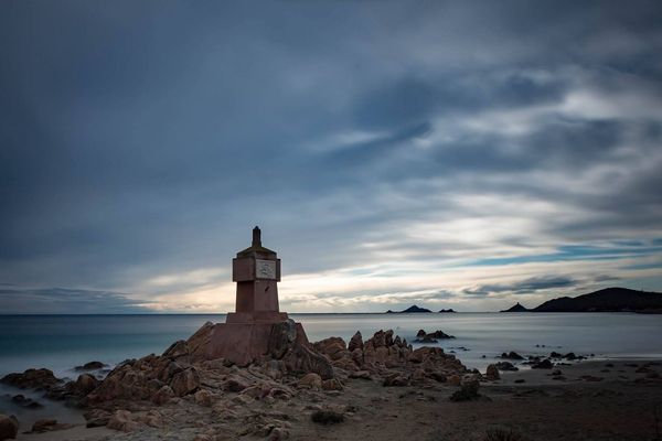 La plage de la Terre Sacrée d'Ajaccio sur la route des Sanguinaires (Corse du Sud)