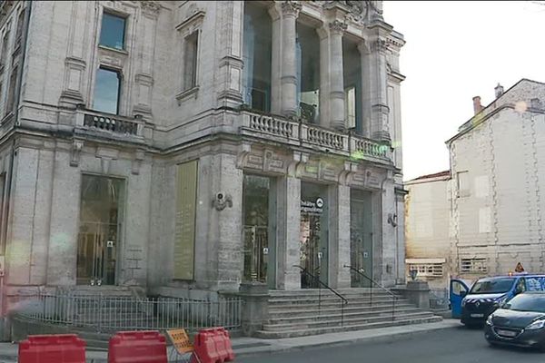 Le théâtre d'Angoulême est fermé à cause d'une inondation survenue ce dimanche 3 mars 2019.