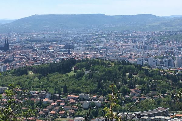 La ville de Clermont-Ferrand compte 150 hectares d'espaces verts.