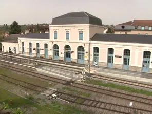 La gare de Villefranche-de-Rouergue ne retrouvera ses trains qu'après le 28 juin prochain.