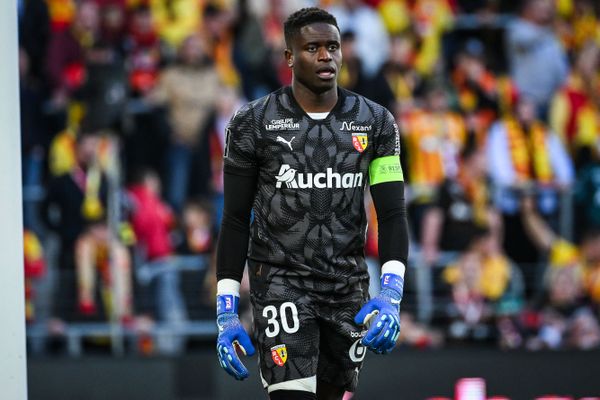 Brice Samba, gardien du RC Lens depuis 2022, a officialisé son départ du club artésien dans un long message posté sur les réseaux sociaux ce mercredi 8 janvier 2025.