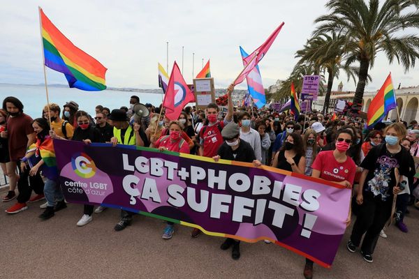 Environ 300 manifestants ont défilé dimanche 16 mai 2021 à Nice pour protester contre l'homophobie et "les LGBT+ phobies".