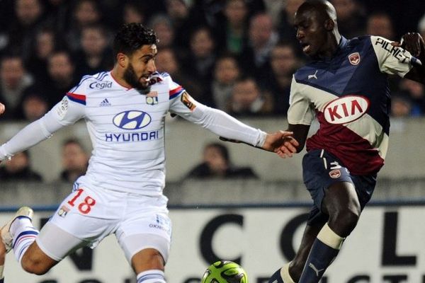 Cédric Yambéré (à droite) lors du match FCGB/OL le 21 décembre dernier.