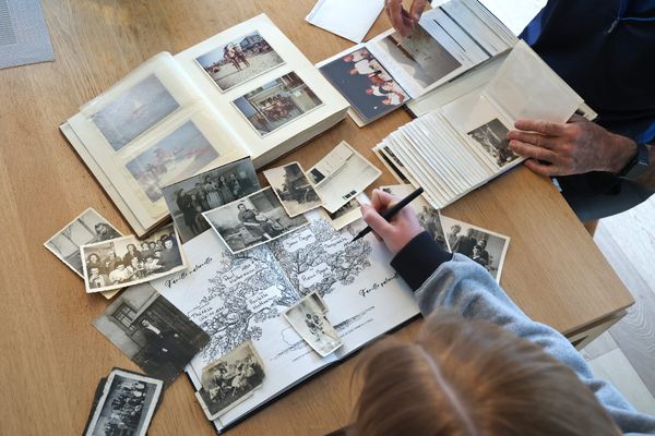 La généalogie, une passion française, 10 millions de personnes s'amusent à reconstituer l'histoire de leur famille.