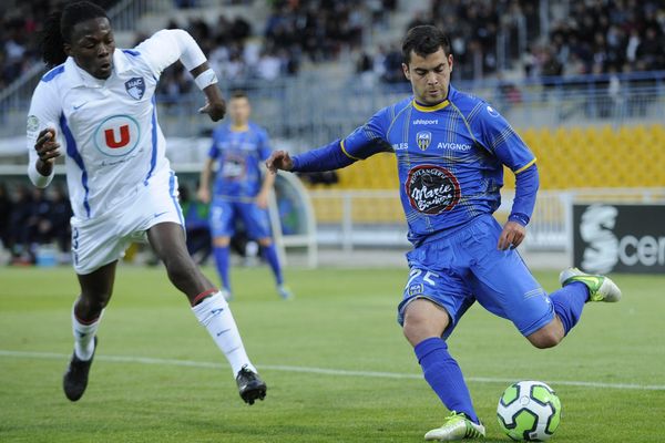 Benjamin Mendy (en blanc) sous les couleurs du HAC en 2013