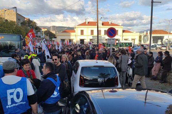 La manifestation contre le projet de réforme des retraites à Ajaccio, ce jeudi 5 décembre