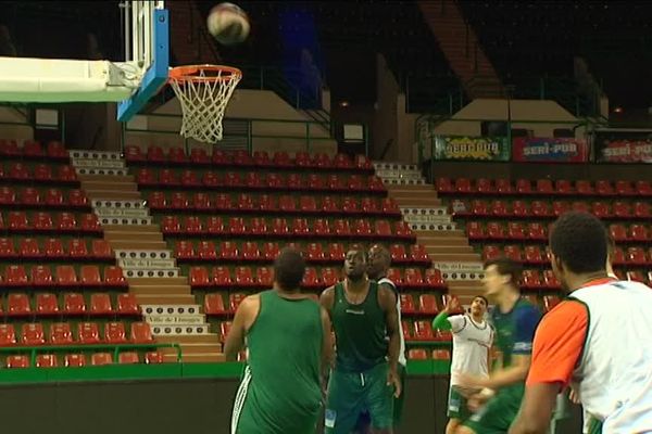 Le CSP à l'entraînement avant la rencontre face à Gravelines