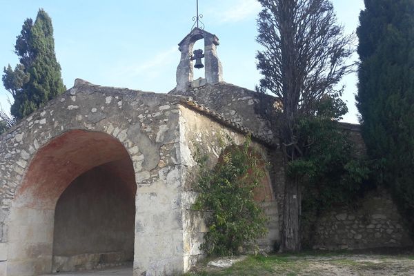 A Eygalières dans les Alpilles, la chapelle Saint-Sixte est devenue l'icône de la Provence