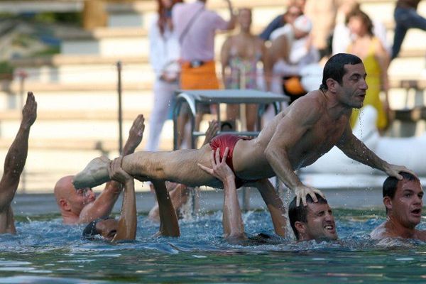 Epreuve de ballet en natation synchronisée aux Gay Games 2010 à Cologne.
