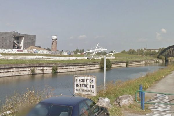 Le corps a été repêché par les pompiers non loin de la cité des Congrès de Valenciennes.